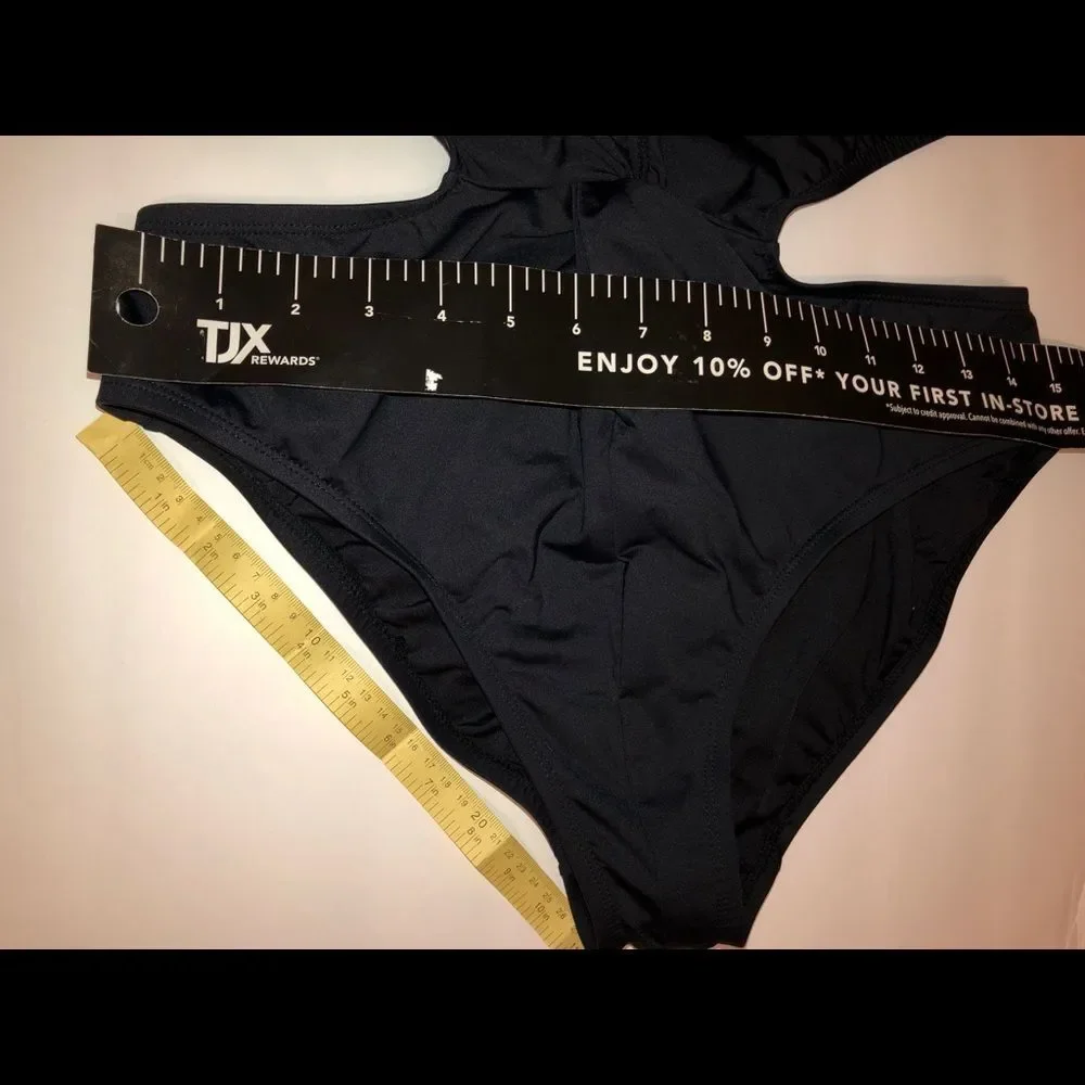 La Blanca elegant high neck keyhole crisscross back one-piece swimsuit size 12 - Picture 5 of 8